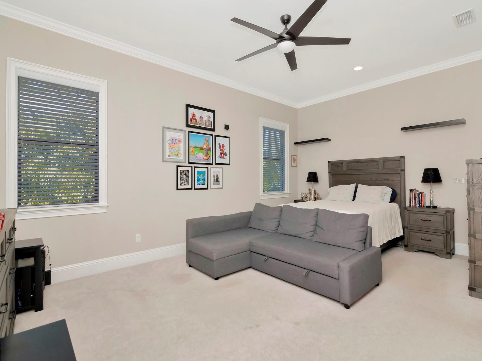 Listing photo id 36 for 150 Chippewa Avenue