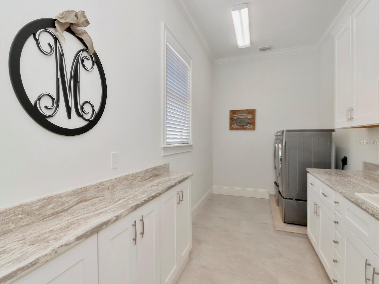 Listing photo id 42 for 150 Chippewa Avenue