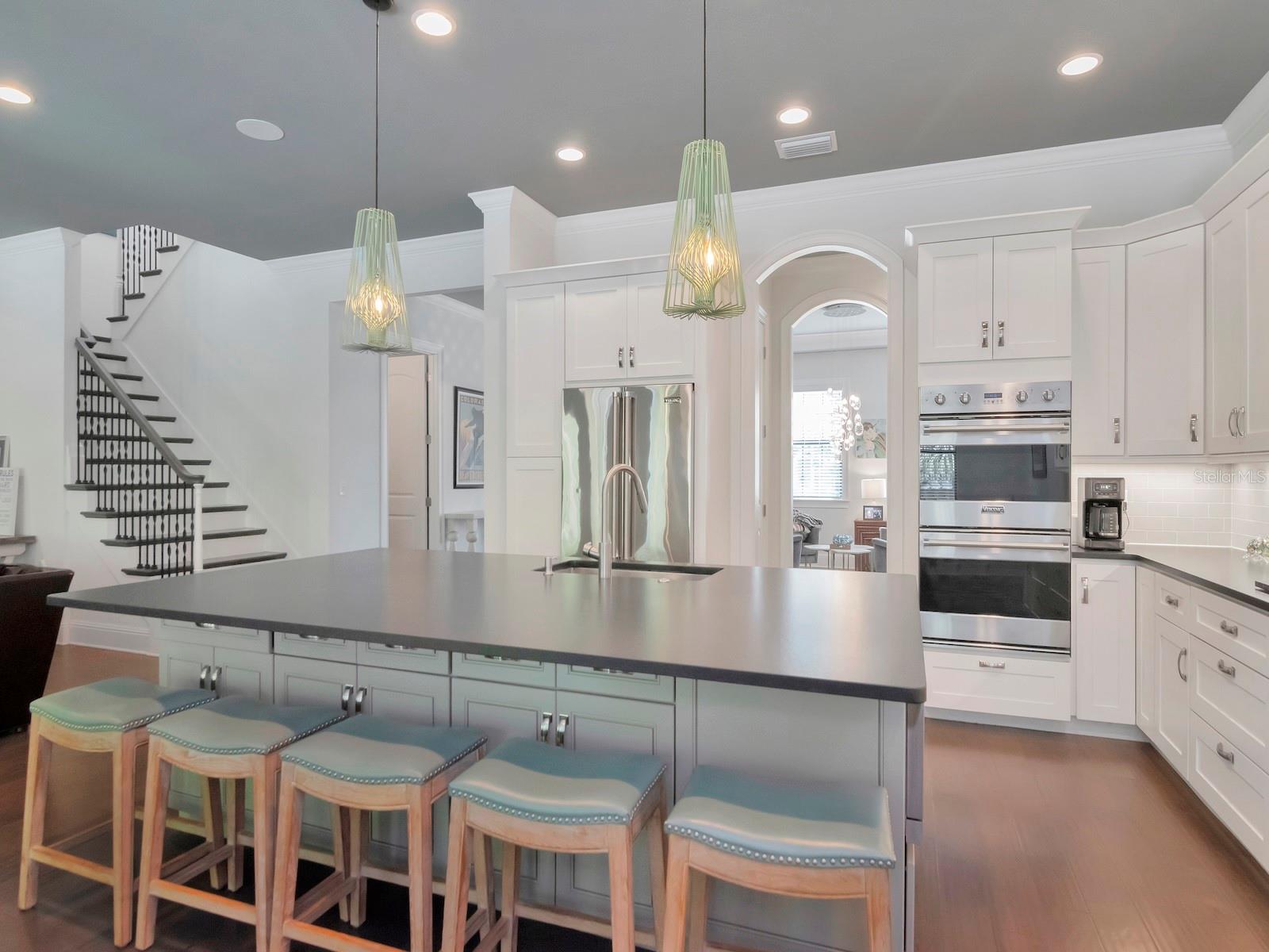 Listing photo id 6 for 150 Chippewa Avenue