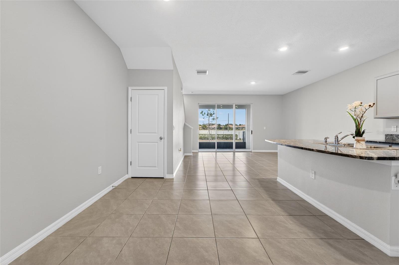 Image 15 of 73 For 188 Mangrove Shade Circle