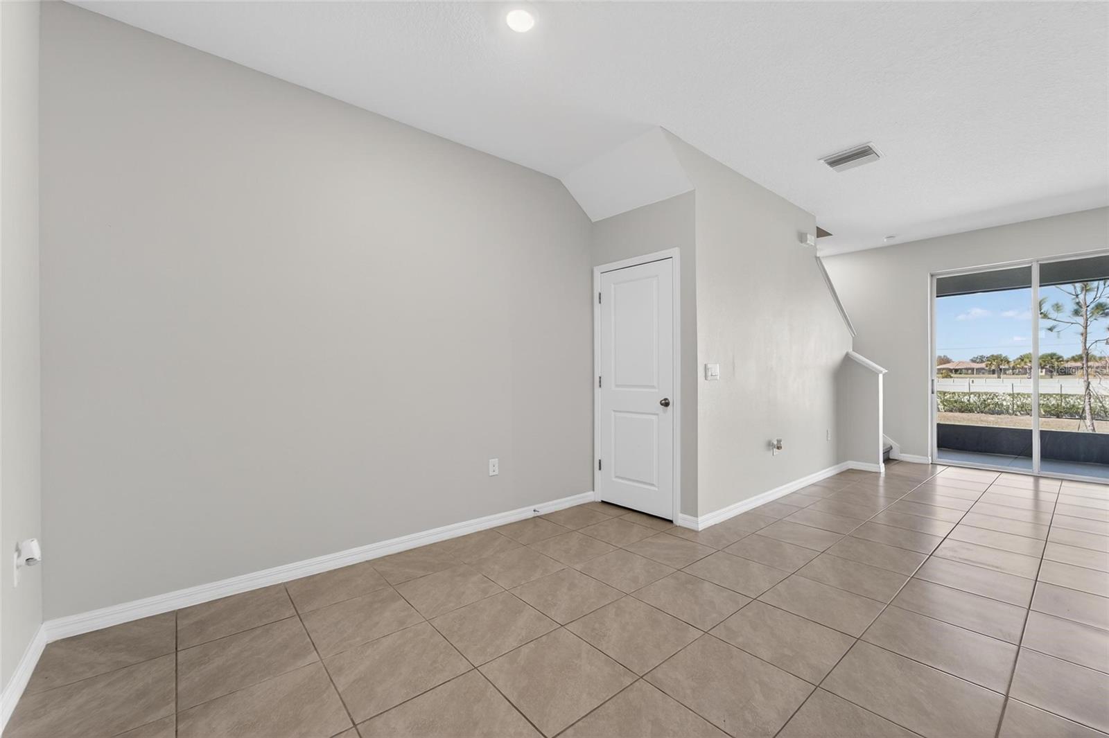 Image 16 of 73 For 188 Mangrove Shade Circle