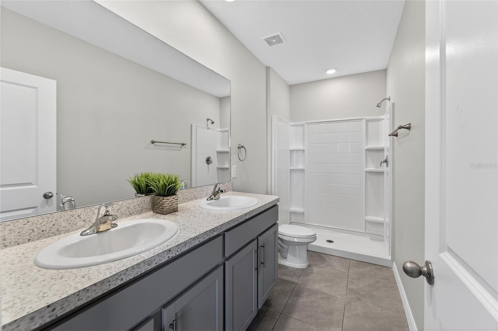 Image 32 of 73 For 188 Mangrove Shade Circle