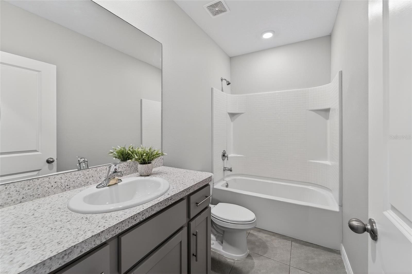 Image 37 of 73 For 188 Mangrove Shade Circle