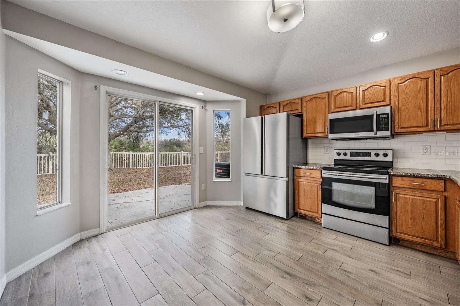 Image 13 of 38 For 10047 Landport Way