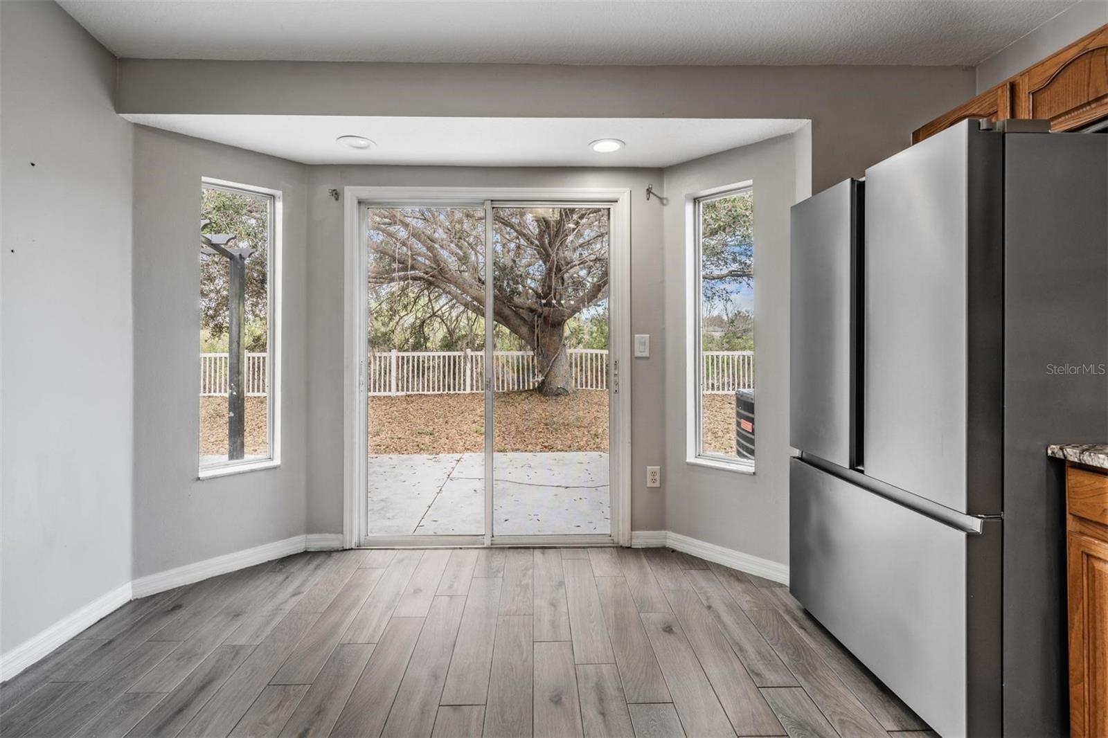 Image 14 of 38 For 10047 Landport Way