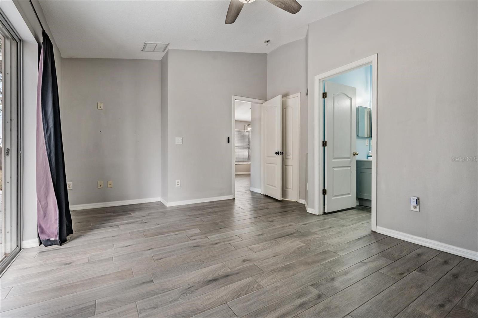 Image 16 of 38 For 10047 Landport Way