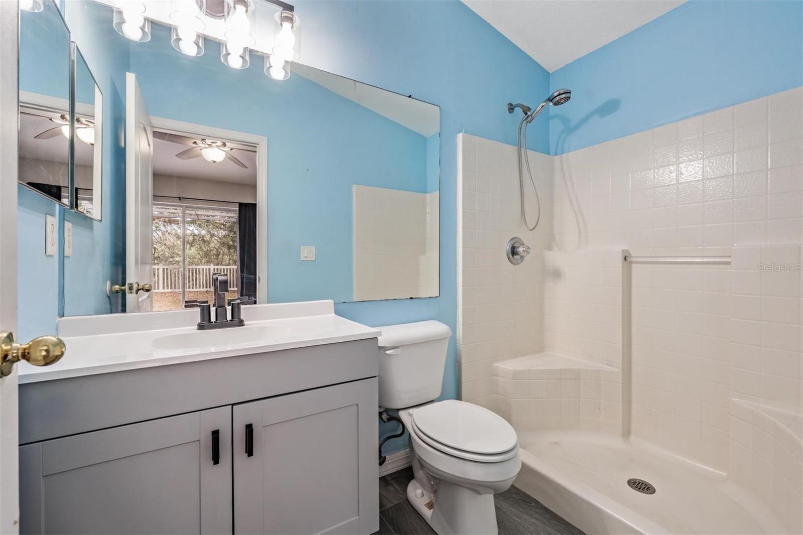 Image 18 of 38 For 10047 Landport Way