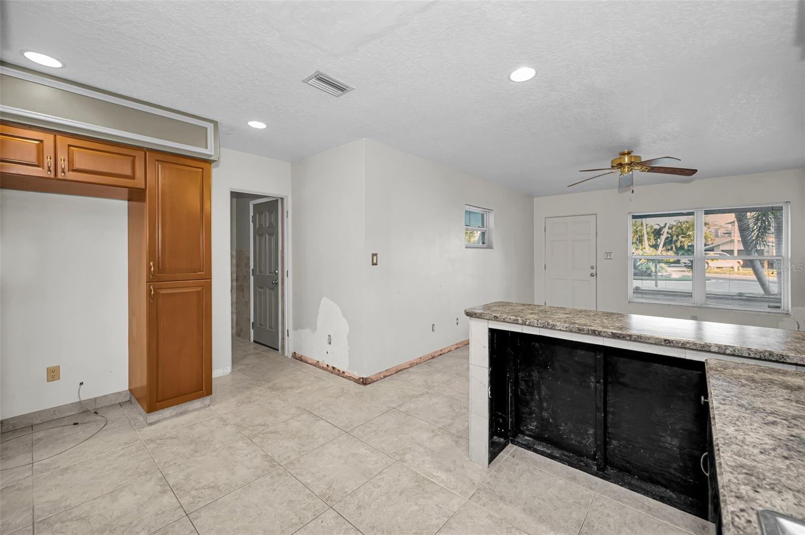 Image 28 of 56 For 306 12th Avenue