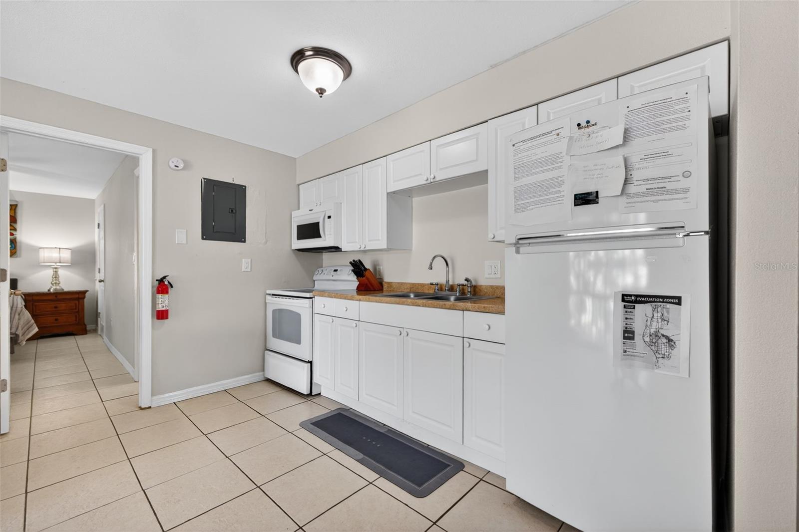 Image 6 of 17 For 4215 Bay Drive 1702f