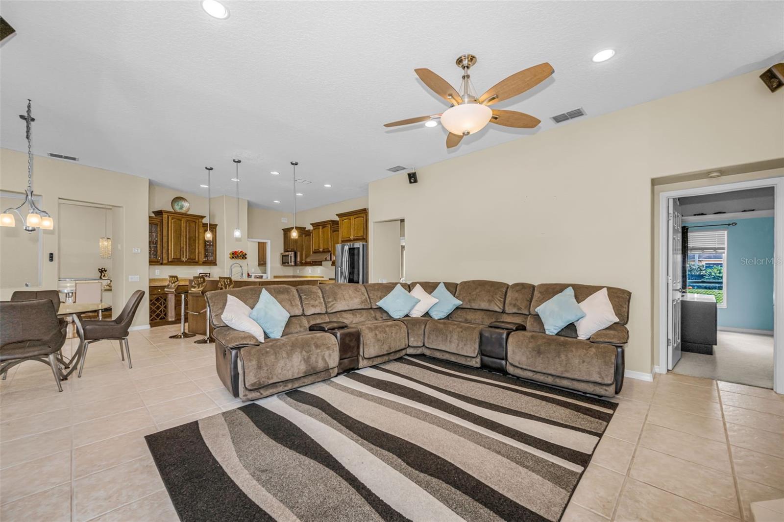 Image 41 of 69 For 1151 Arlinbrook Drive