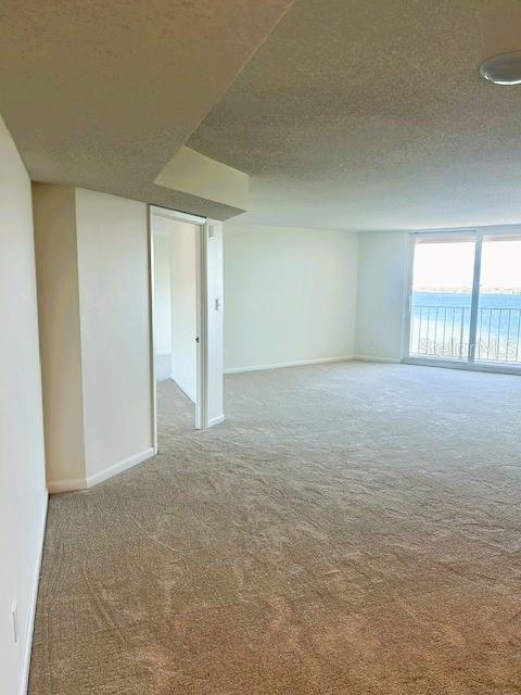 Image 4 of 24 For 2611 Bayshore Boulevard 1805