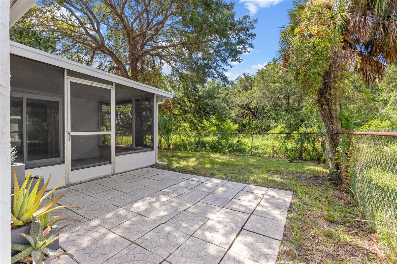 Image 21 of 28 For 6120 Westport Drive