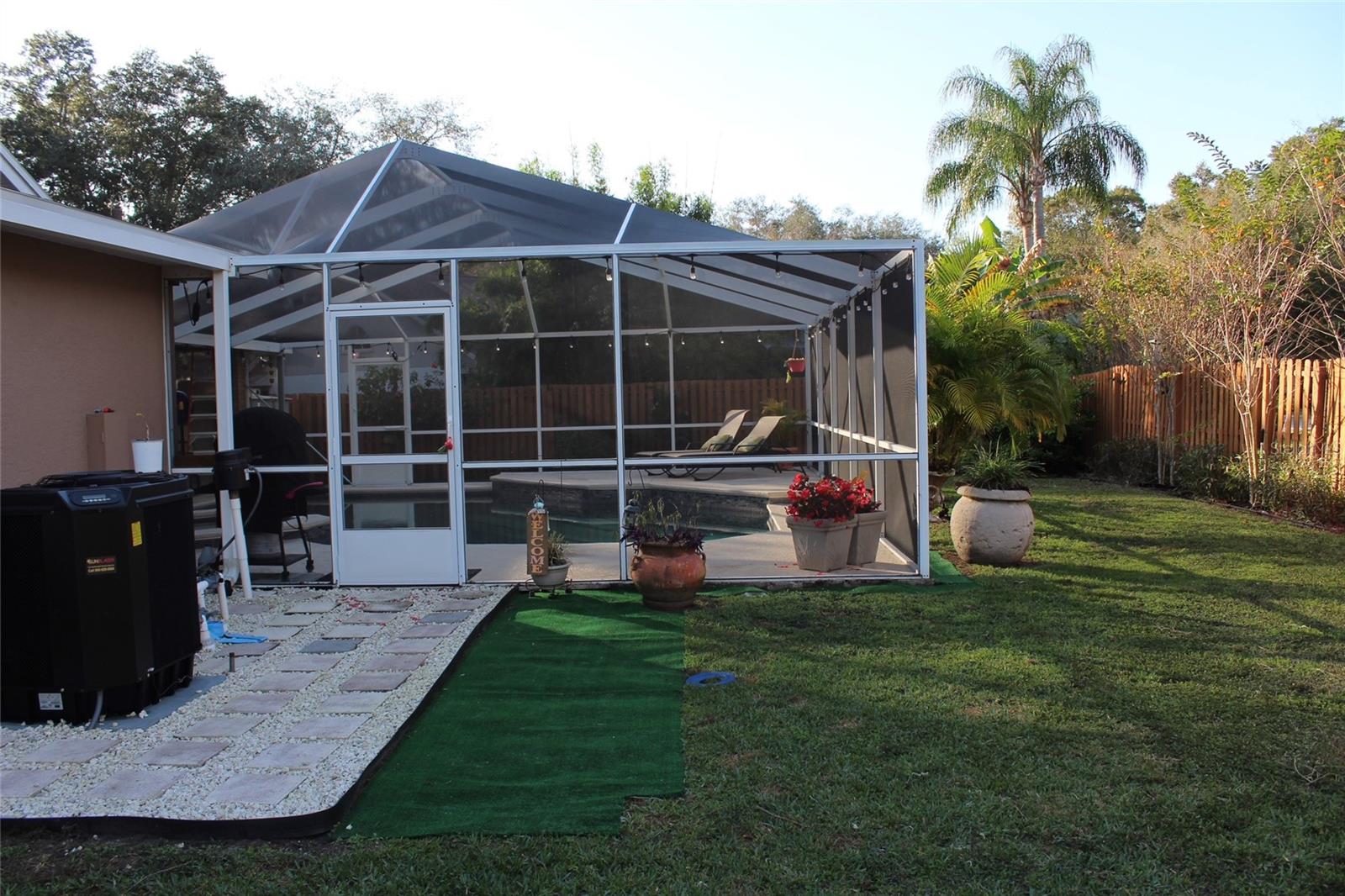 Image 21 of 24 For 16713 Sheffield Park Dr, Street