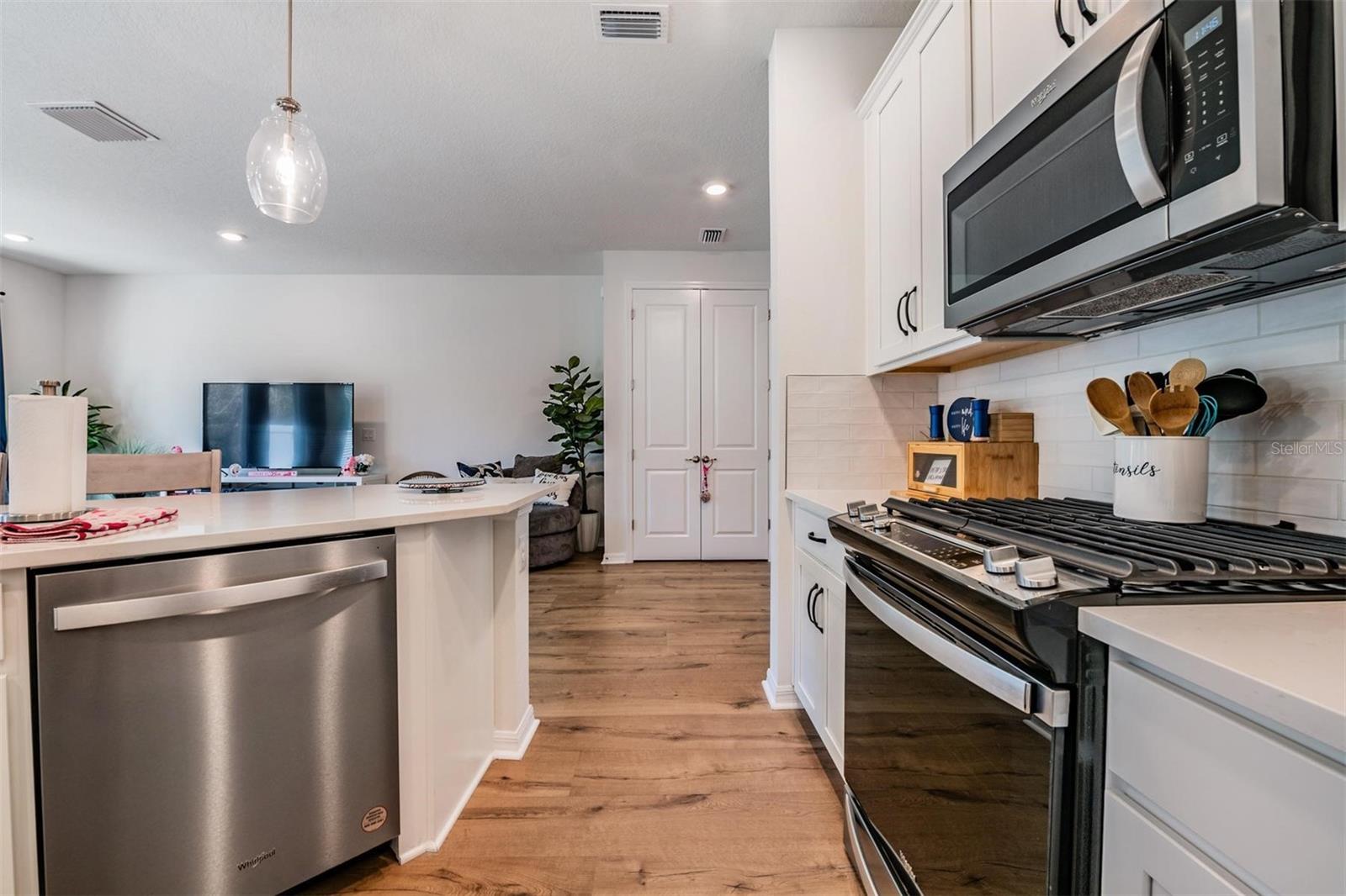 Listing photo id 15 for 17288 Balance Cove