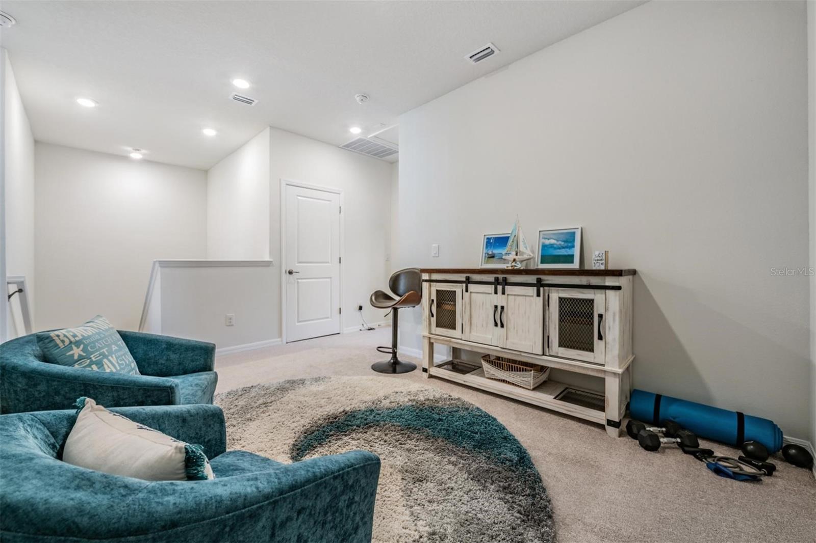 Listing photo id 21 for 17288 Balance Cove