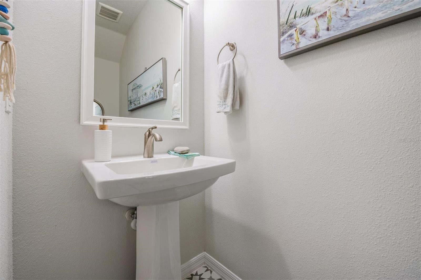 Listing photo id 23 for 17288 Balance Cove