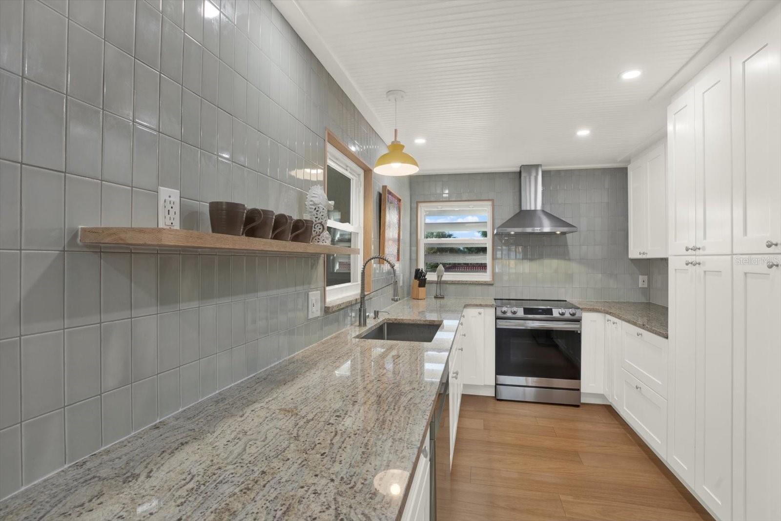 Image 10 of 42 For 7867 Sailboat Key Boulevard S 204