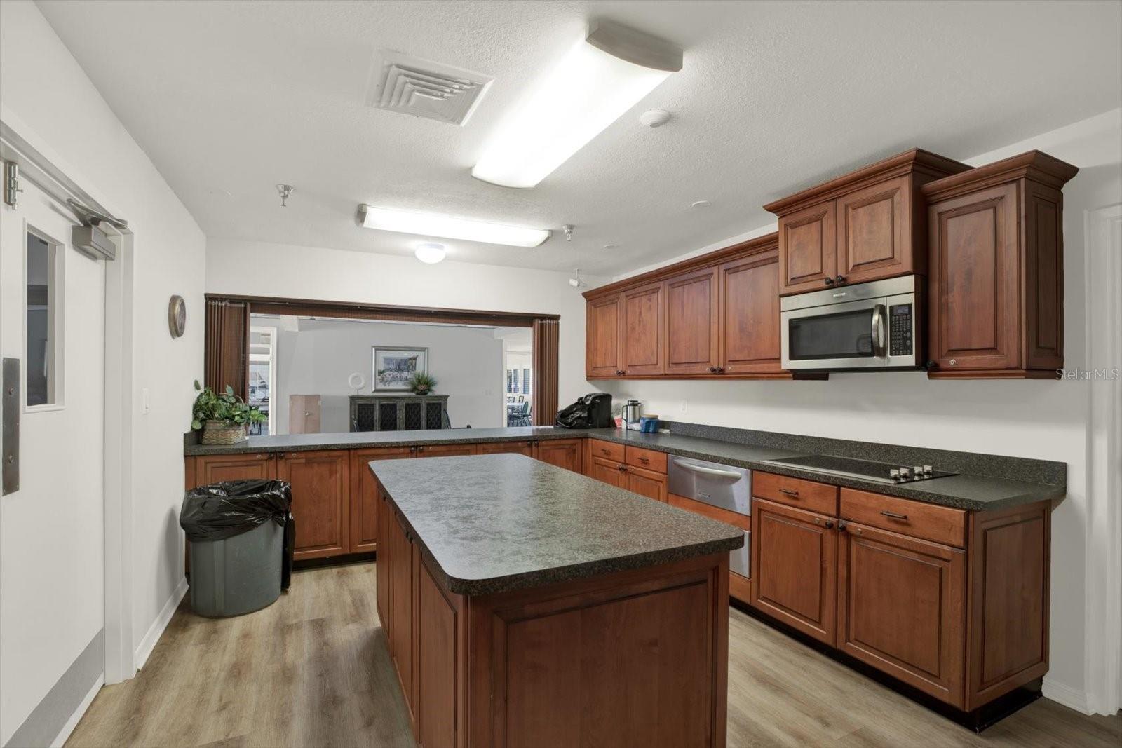 Image 32 of 42 For 7867 Sailboat Key Boulevard S 204