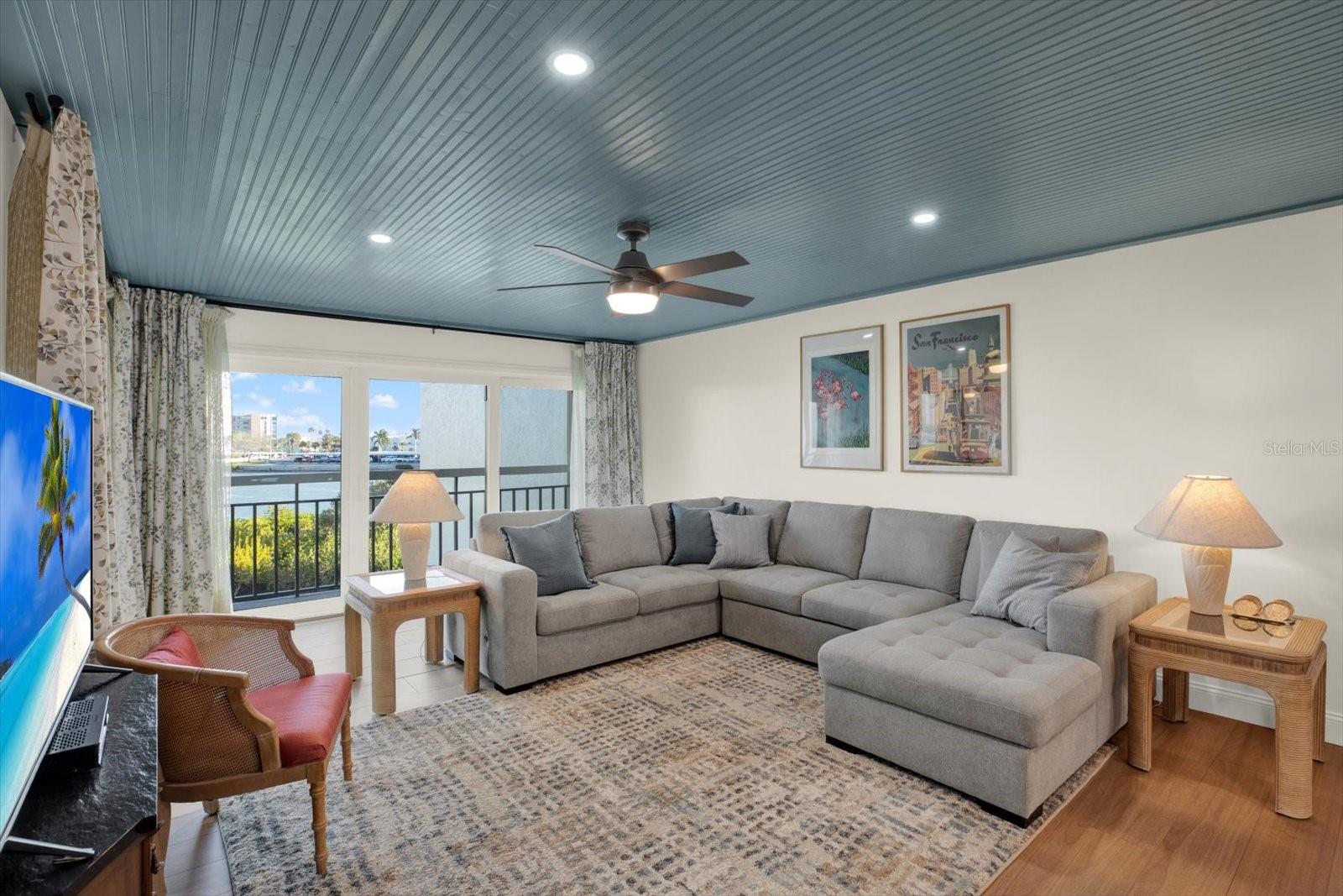 Image 8 of 42 For 7867 Sailboat Key Boulevard S 204