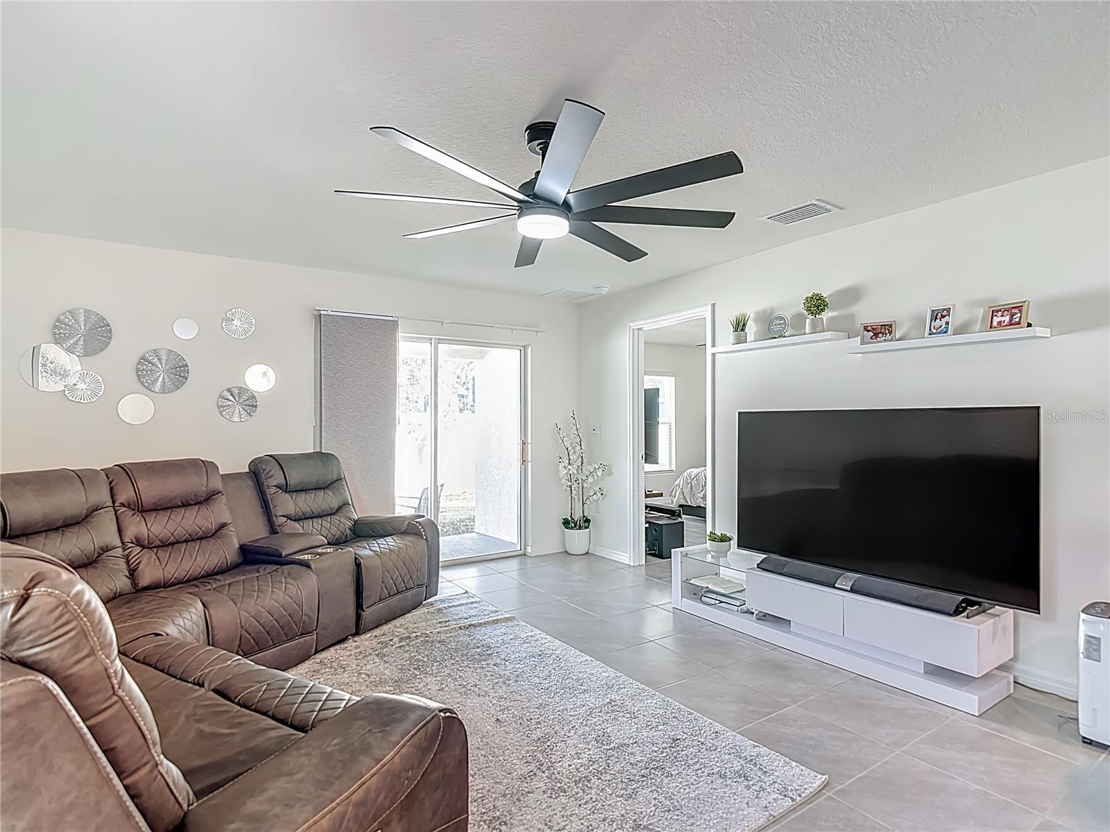 Image 18 of 44 For 37501 Sharks Eye Lane