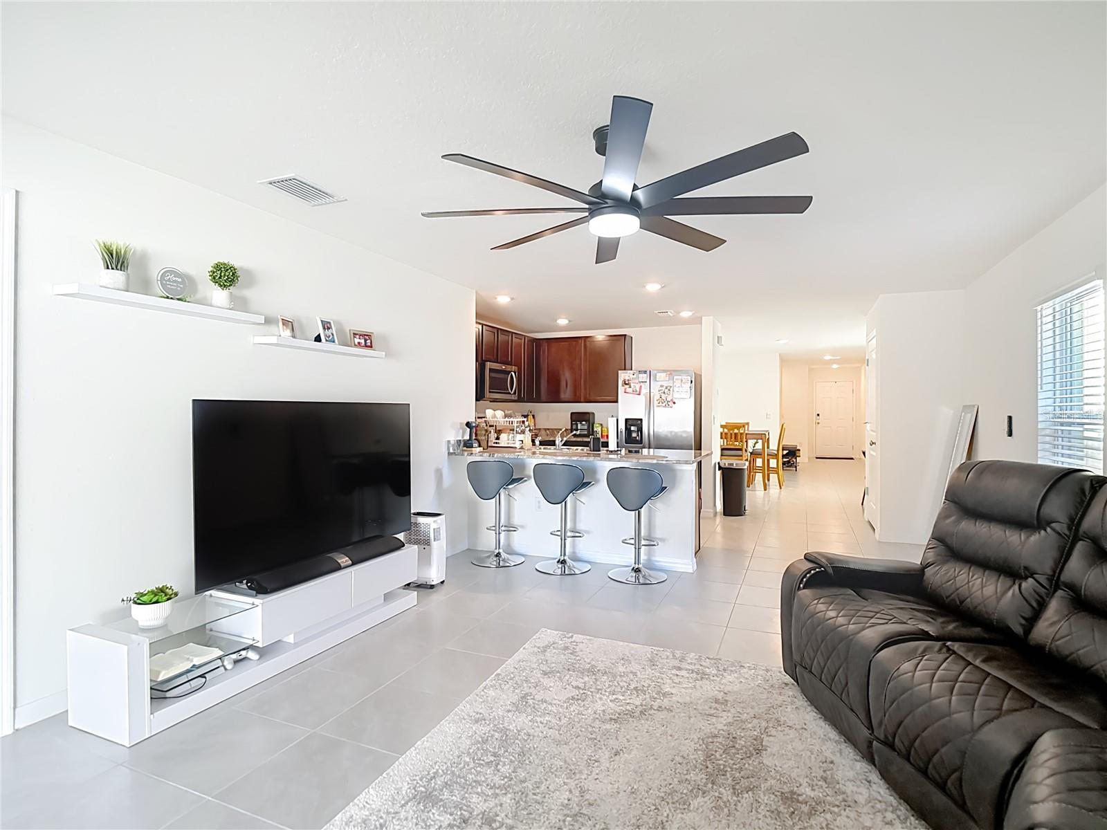 Image 19 of 44 For 37501 Sharks Eye Lane