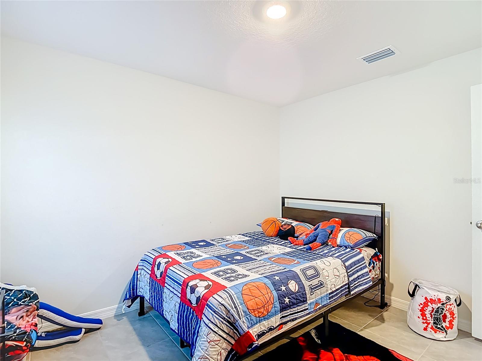 Image 23 of 44 For 37501 Sharks Eye Lane