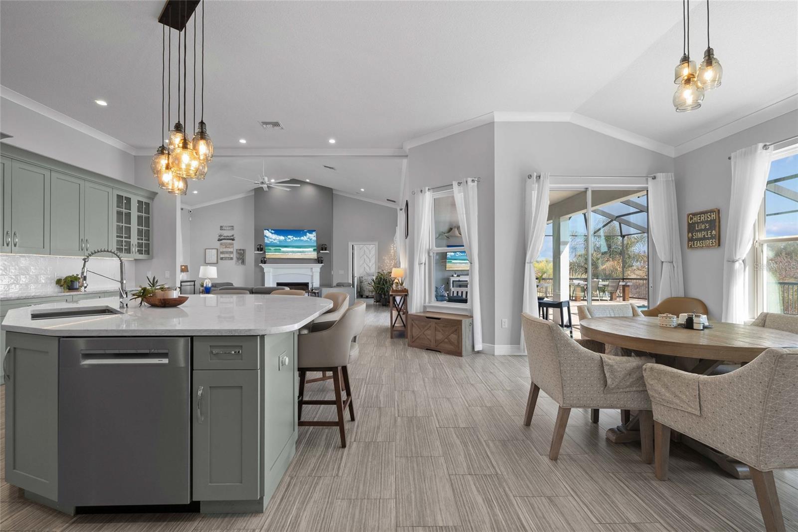 Image 16 of 50 For 6005 Beach View Drive