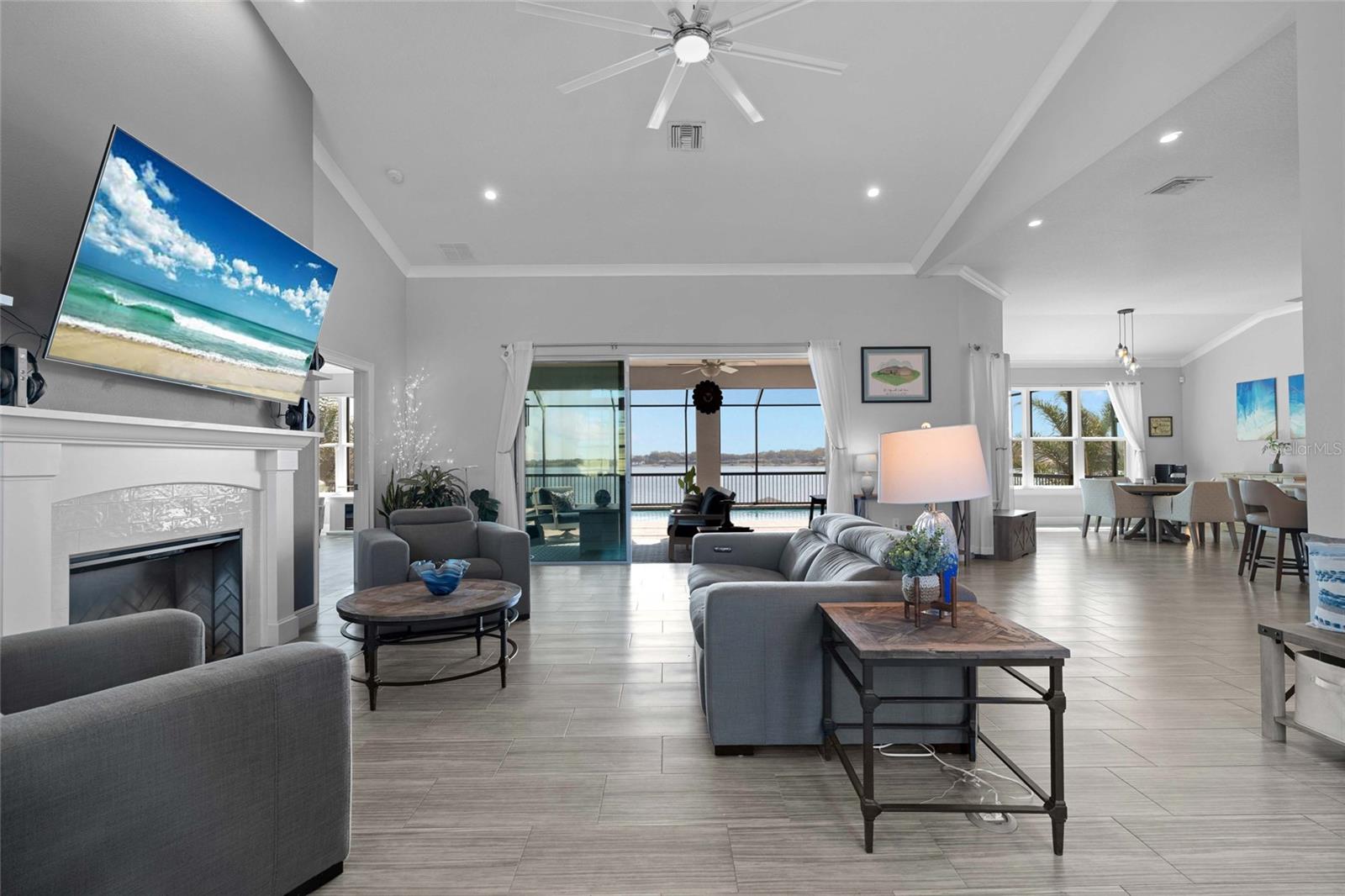 Image 6 of 50 For 6005 Beach View Drive