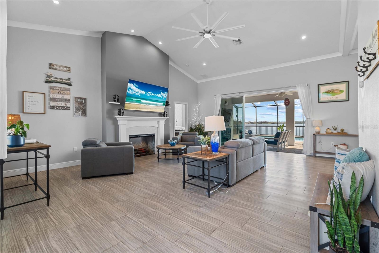 Image 7 of 50 For 6005 Beach View Drive