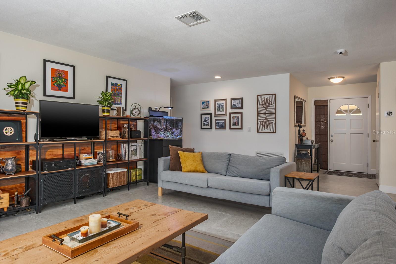 Image 17 of 56 For 2825 Long View Drive