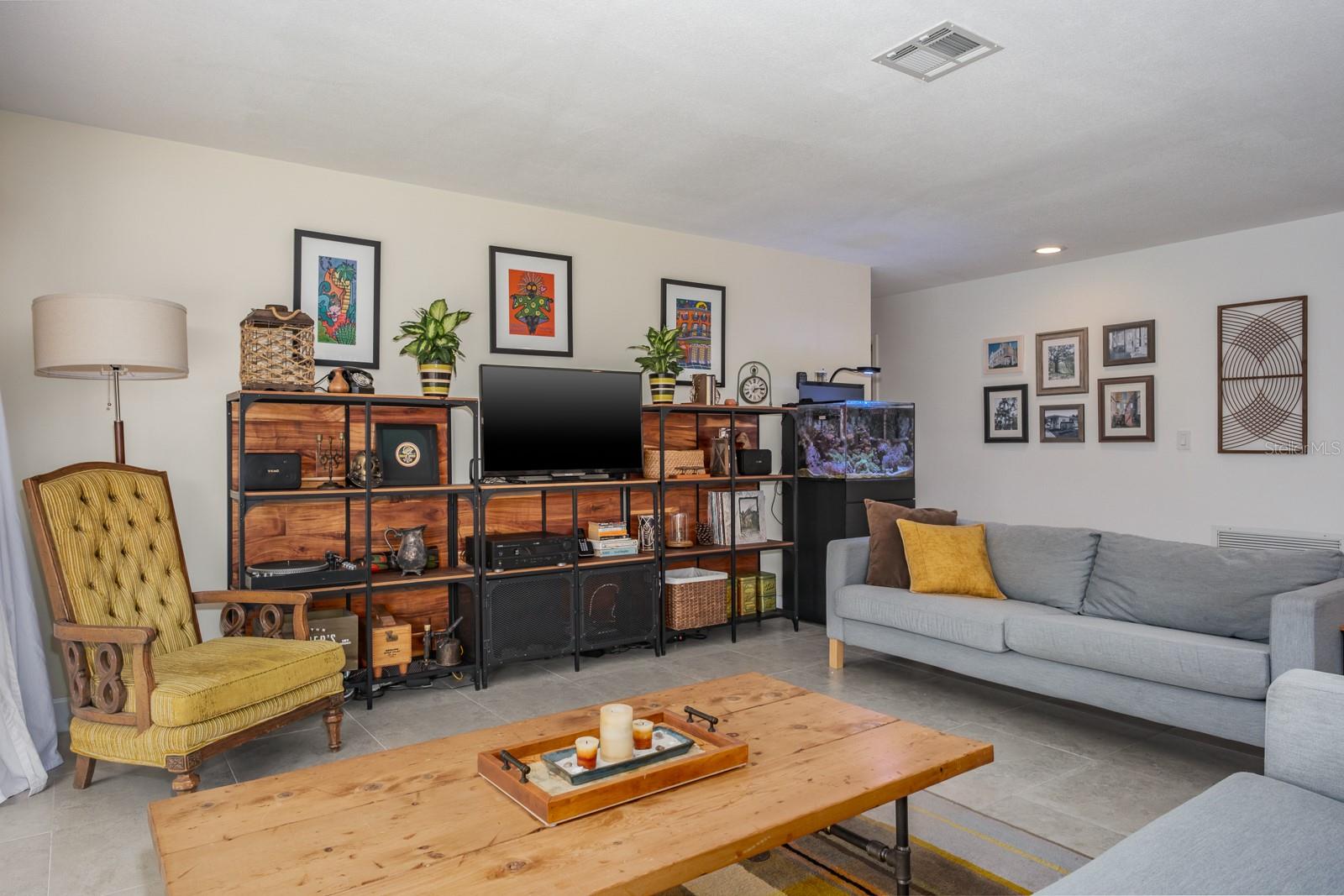 Image 18 of 56 For 2825 Long View Drive