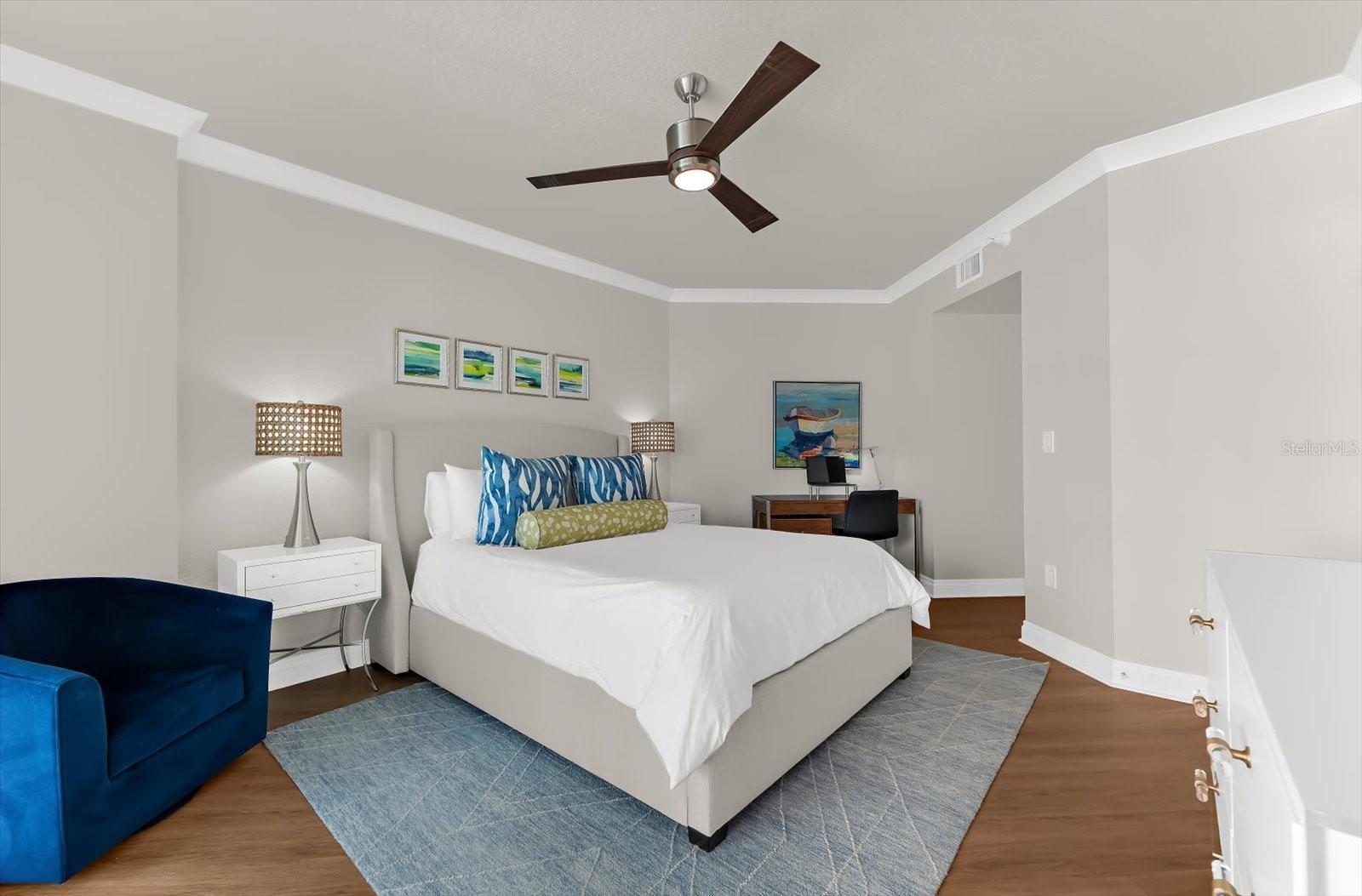 Image 24 of 66 For 1180 Gulf Boulevard 1504