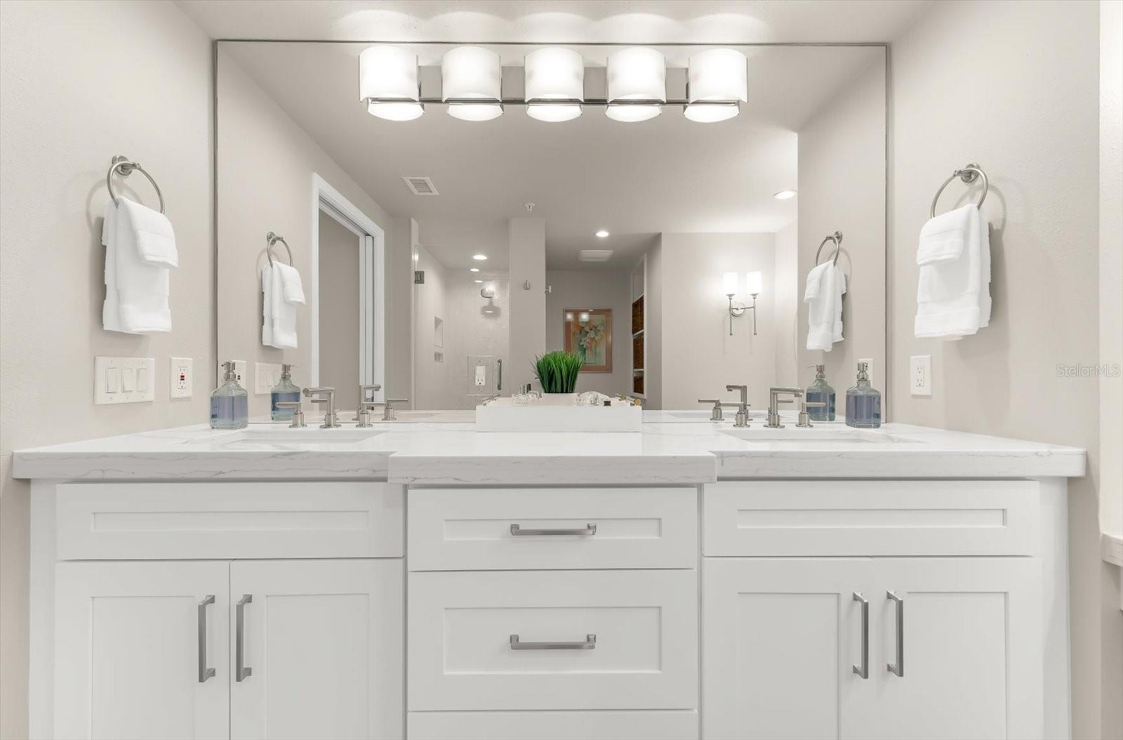 Image 29 of 66 For 1180 Gulf Boulevard 1504