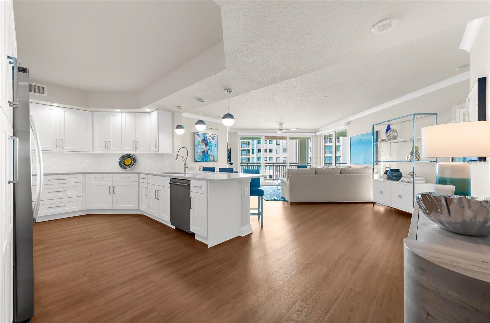 Image 3 of 66 For 1180 Gulf Boulevard 1504