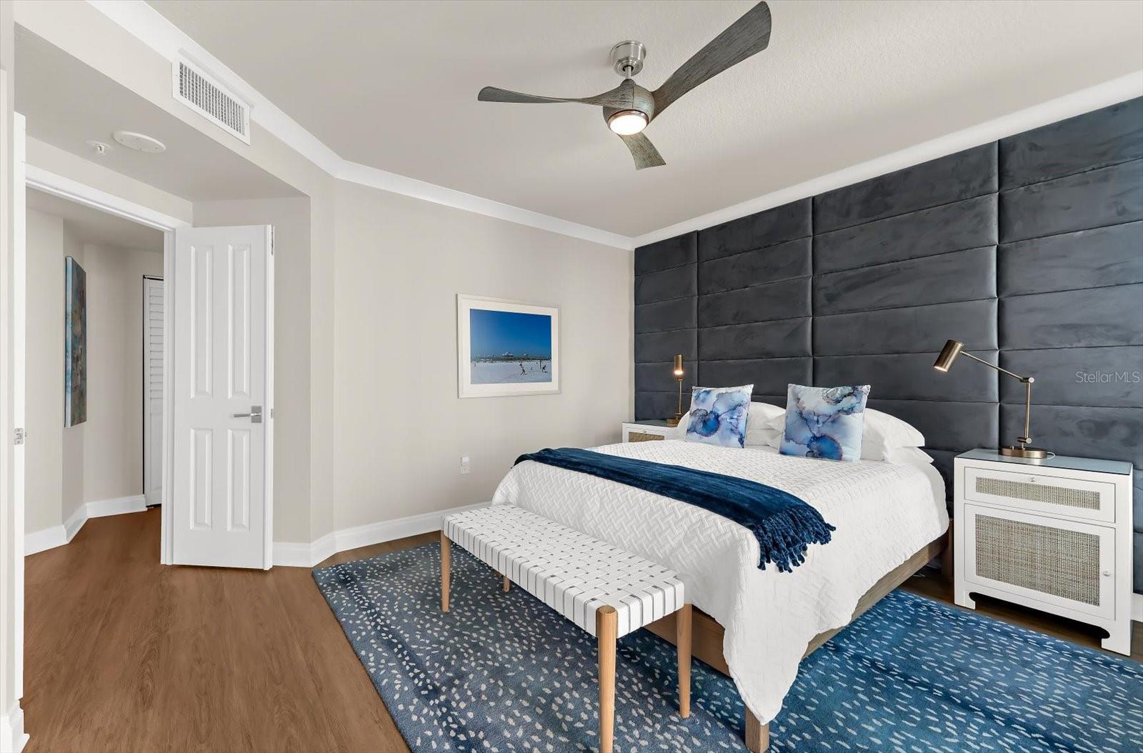 Image 34 of 66 For 1180 Gulf Boulevard 1504