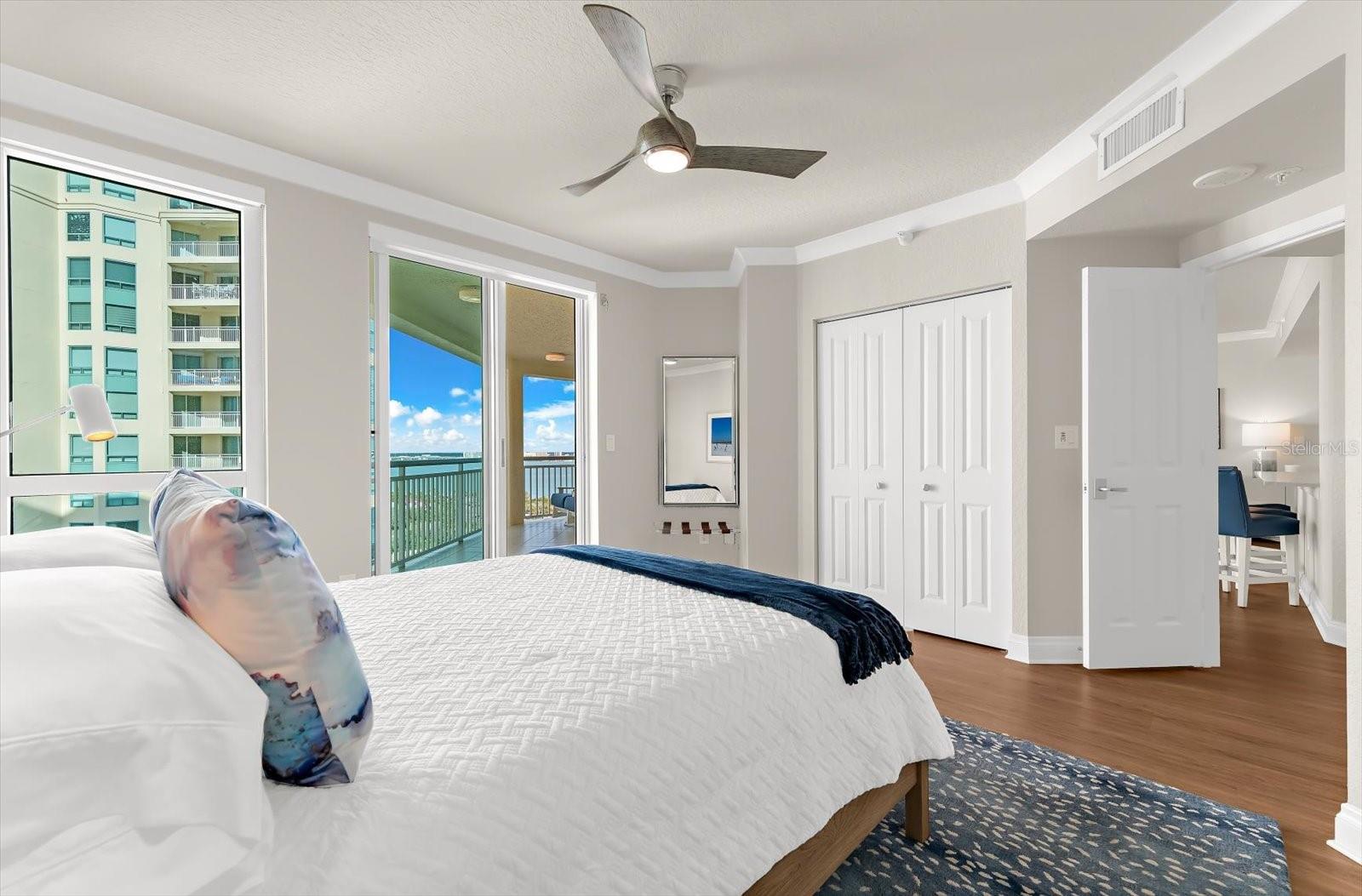 Image 35 of 66 For 1180 Gulf Boulevard 1504