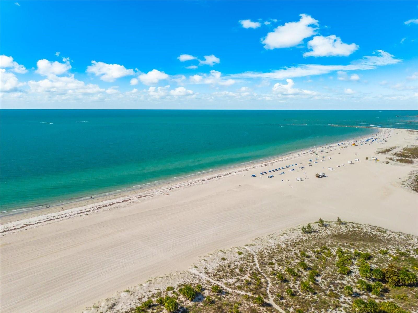 Image 60 of 66 For 1180 Gulf Boulevard 1504