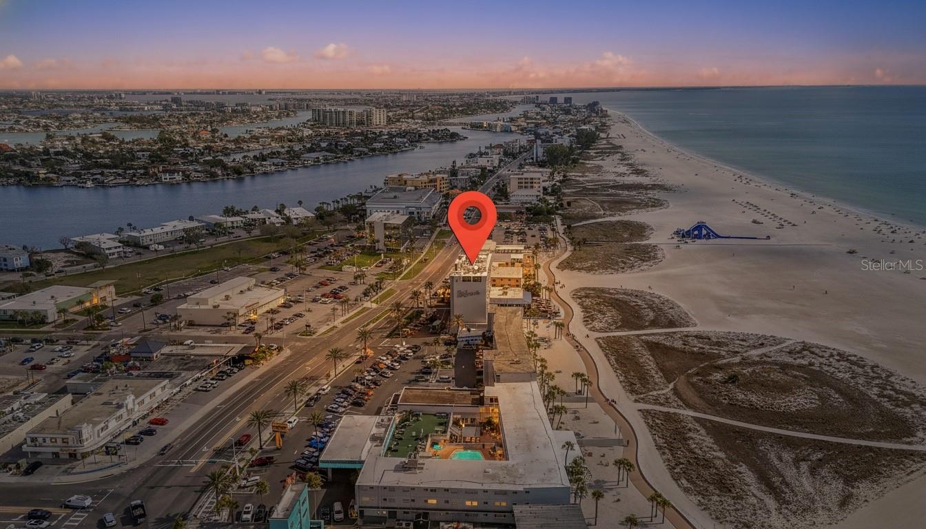 Image 31 of 56 For 10650 Gulf Boulevard 441