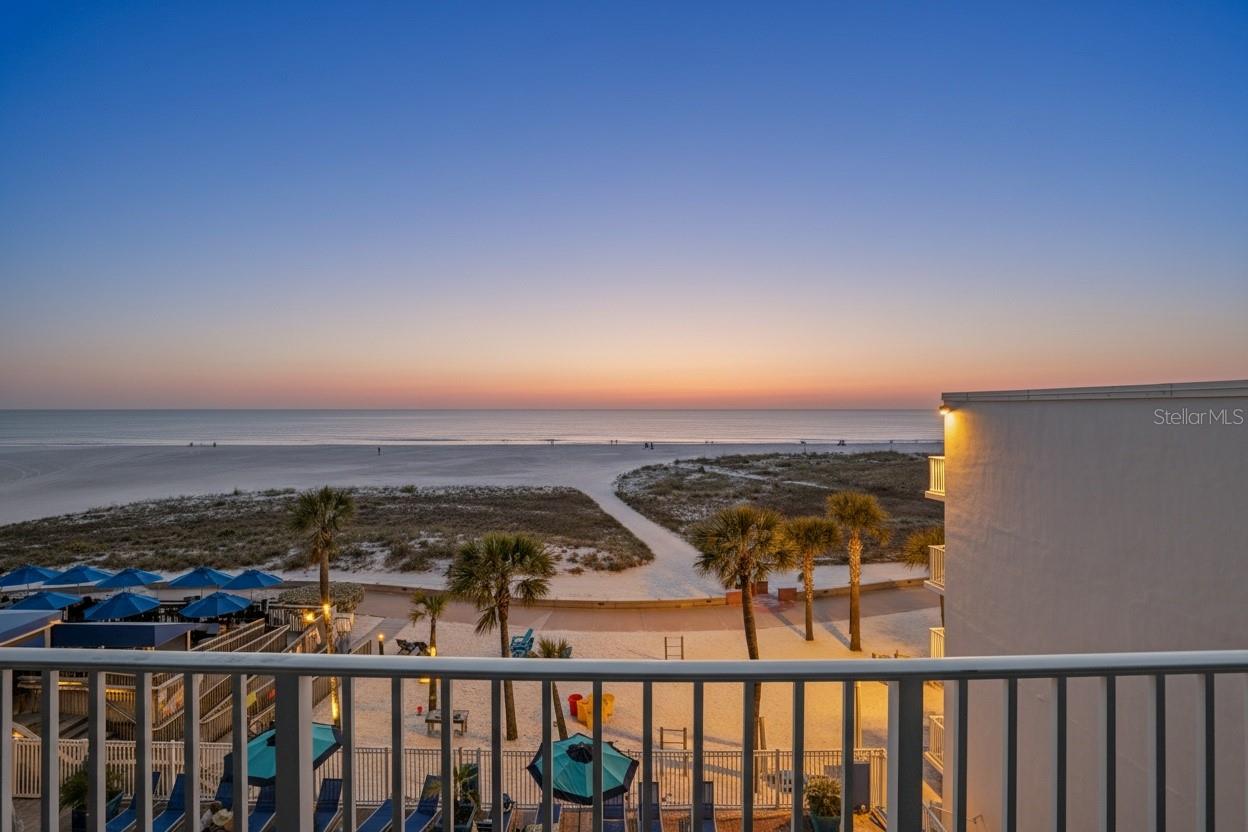 Image 40 of 56 For 10650 Gulf Boulevard 441