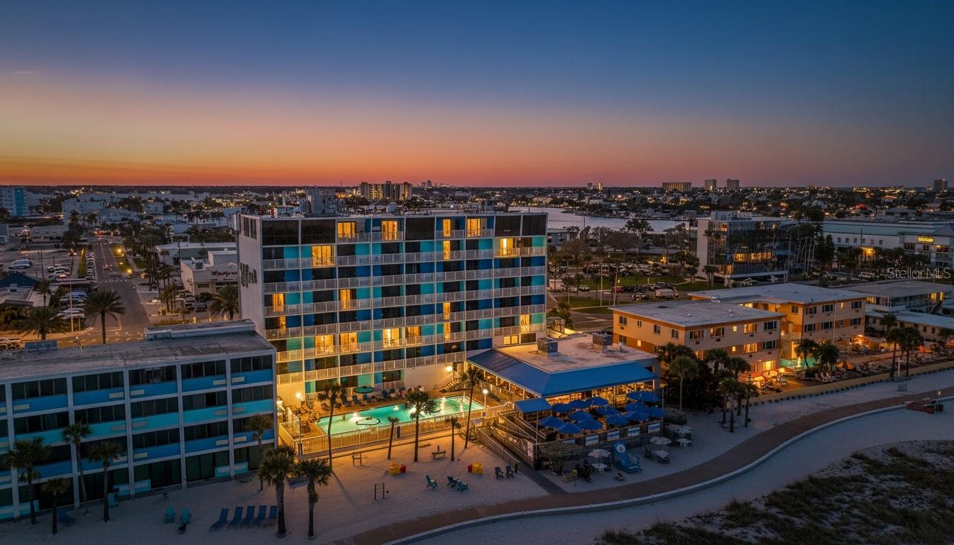 Image 53 of 56 For 10650 Gulf Boulevard 441