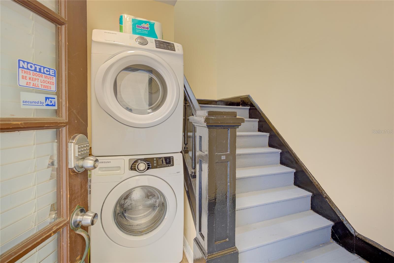 Image 21 of 22 For 501 Magnolia Avenue 1