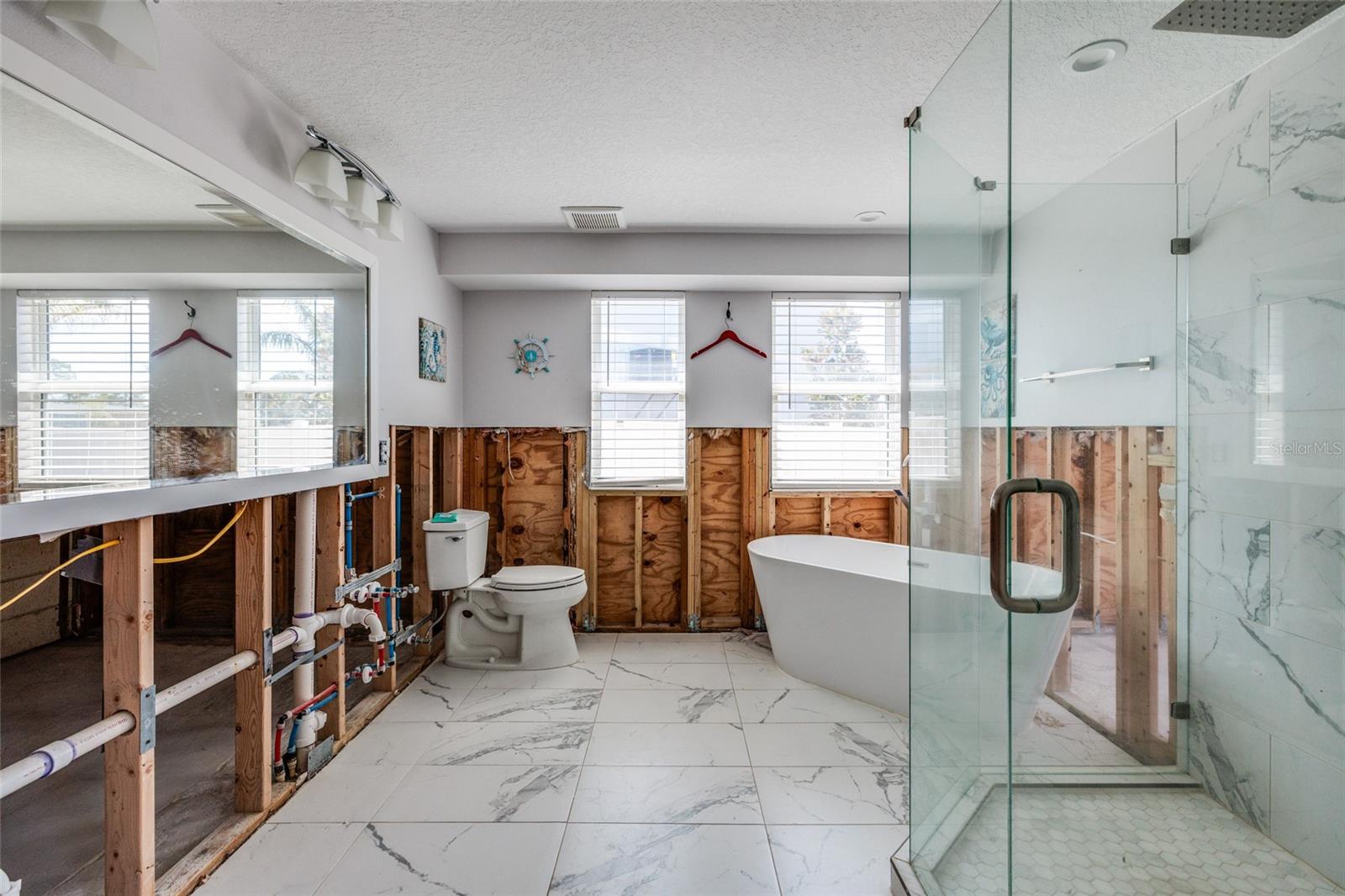 Image 10 of 24 For 9046 Treasure Lane Ne