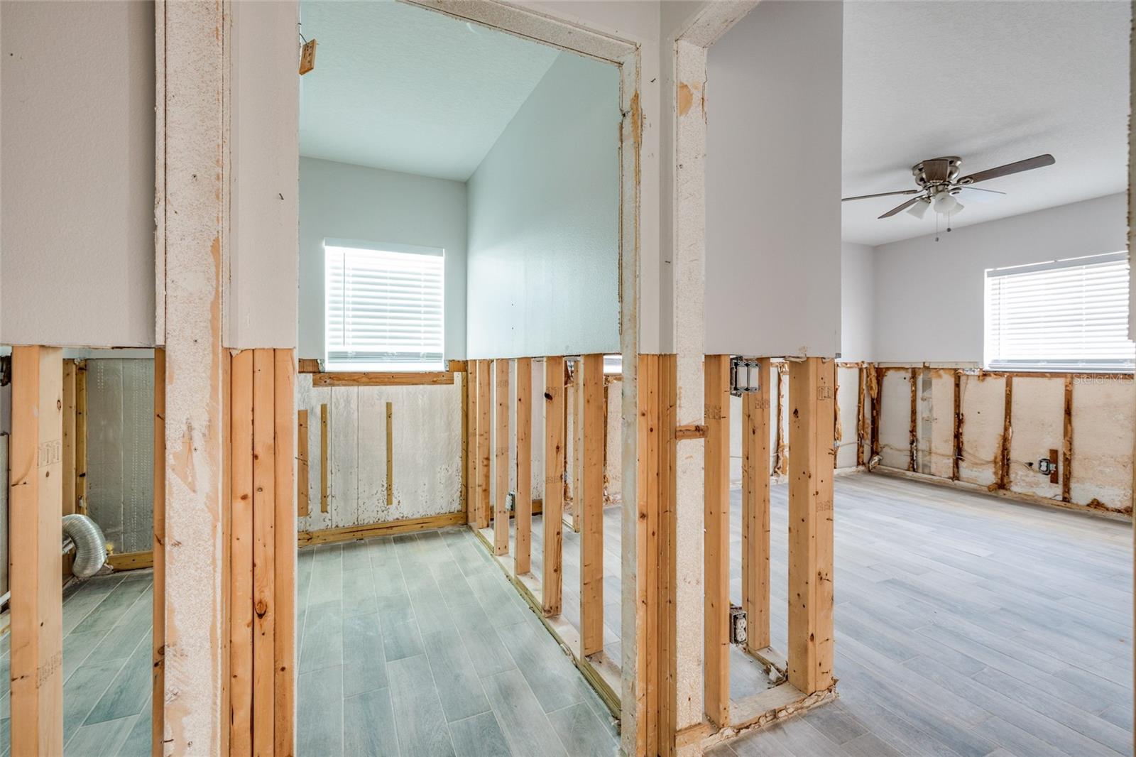 Image 12 of 24 For 9046 Treasure Lane Ne