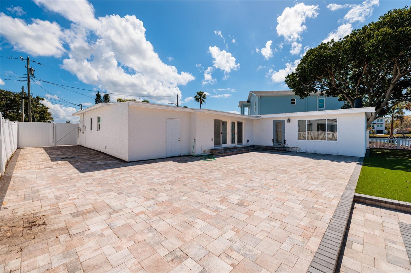 Image 15 of 24 For 9046 Treasure Lane Ne