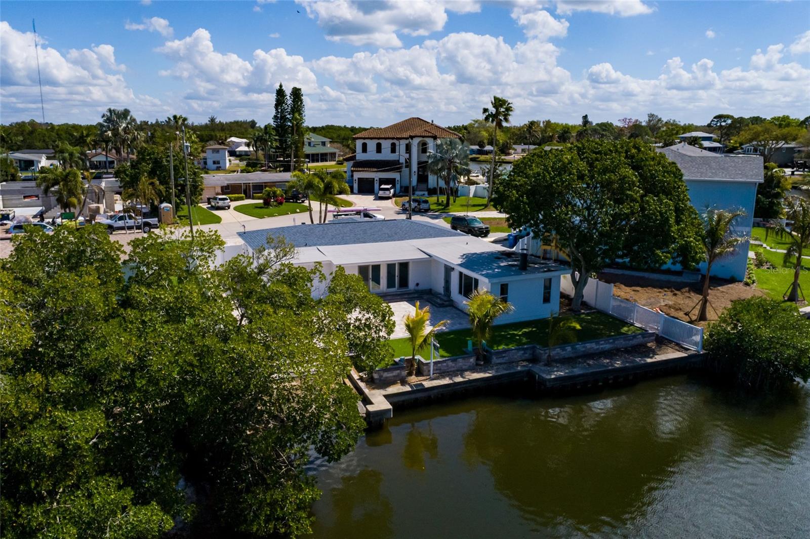 Image 17 of 24 For 9046 Treasure Lane Ne