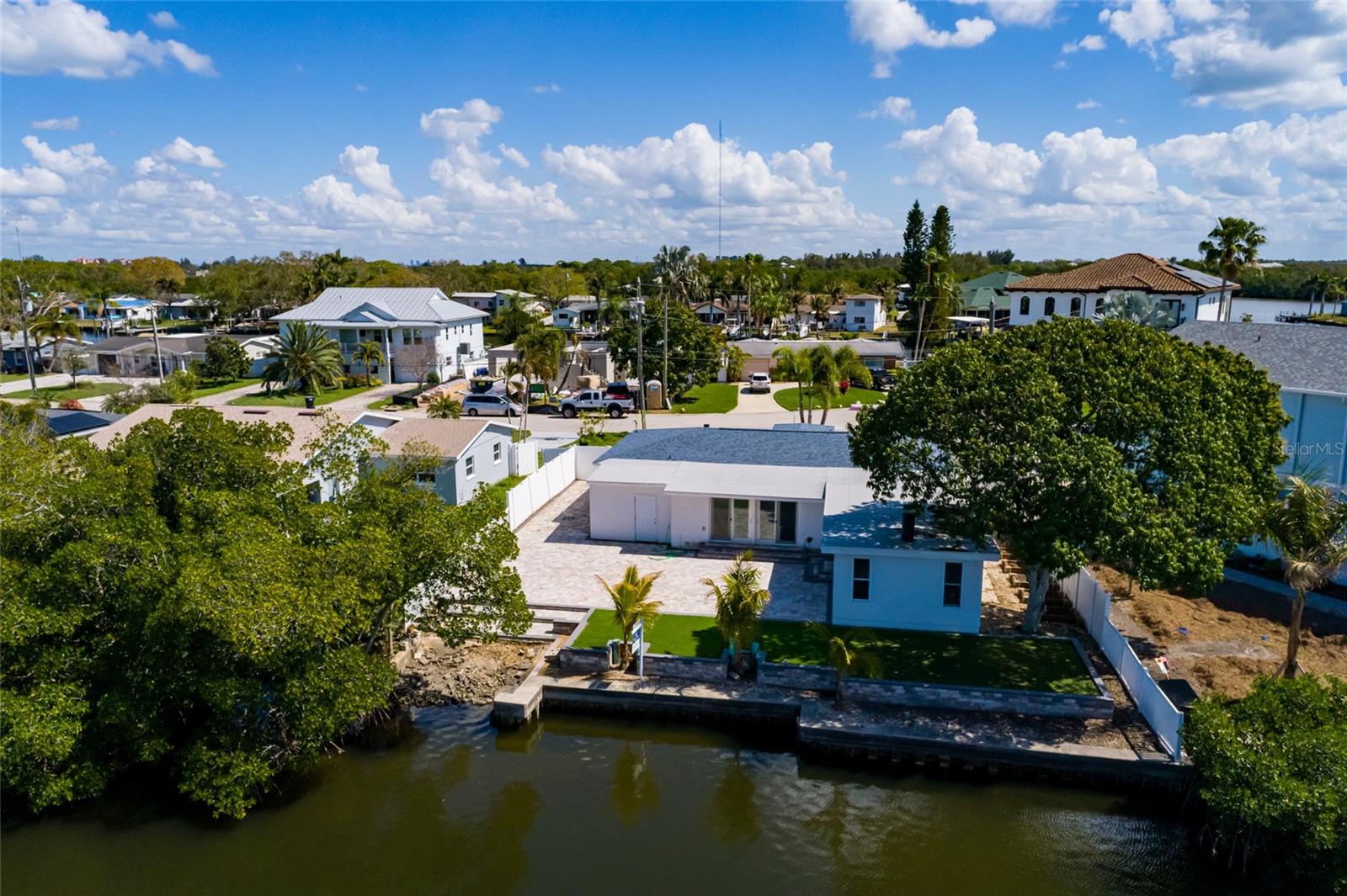 Image 4 of 24 For 9046 Treasure Lane Ne