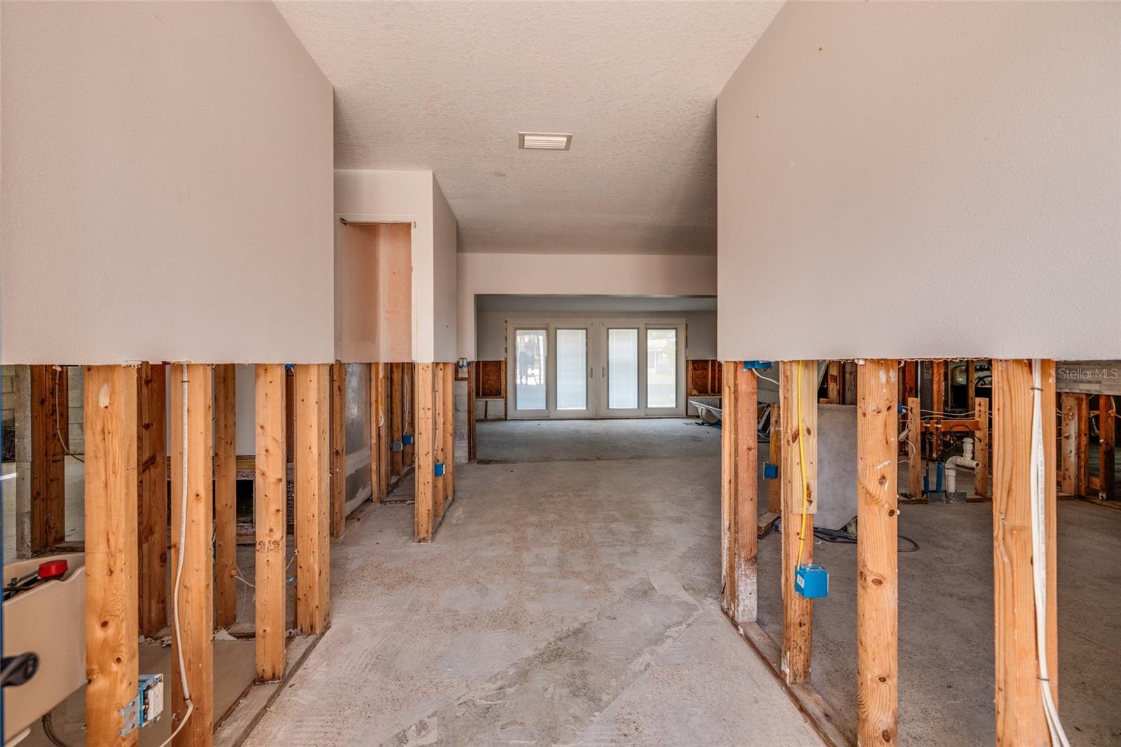 Image 7 of 24 For 9046 Treasure Lane Ne