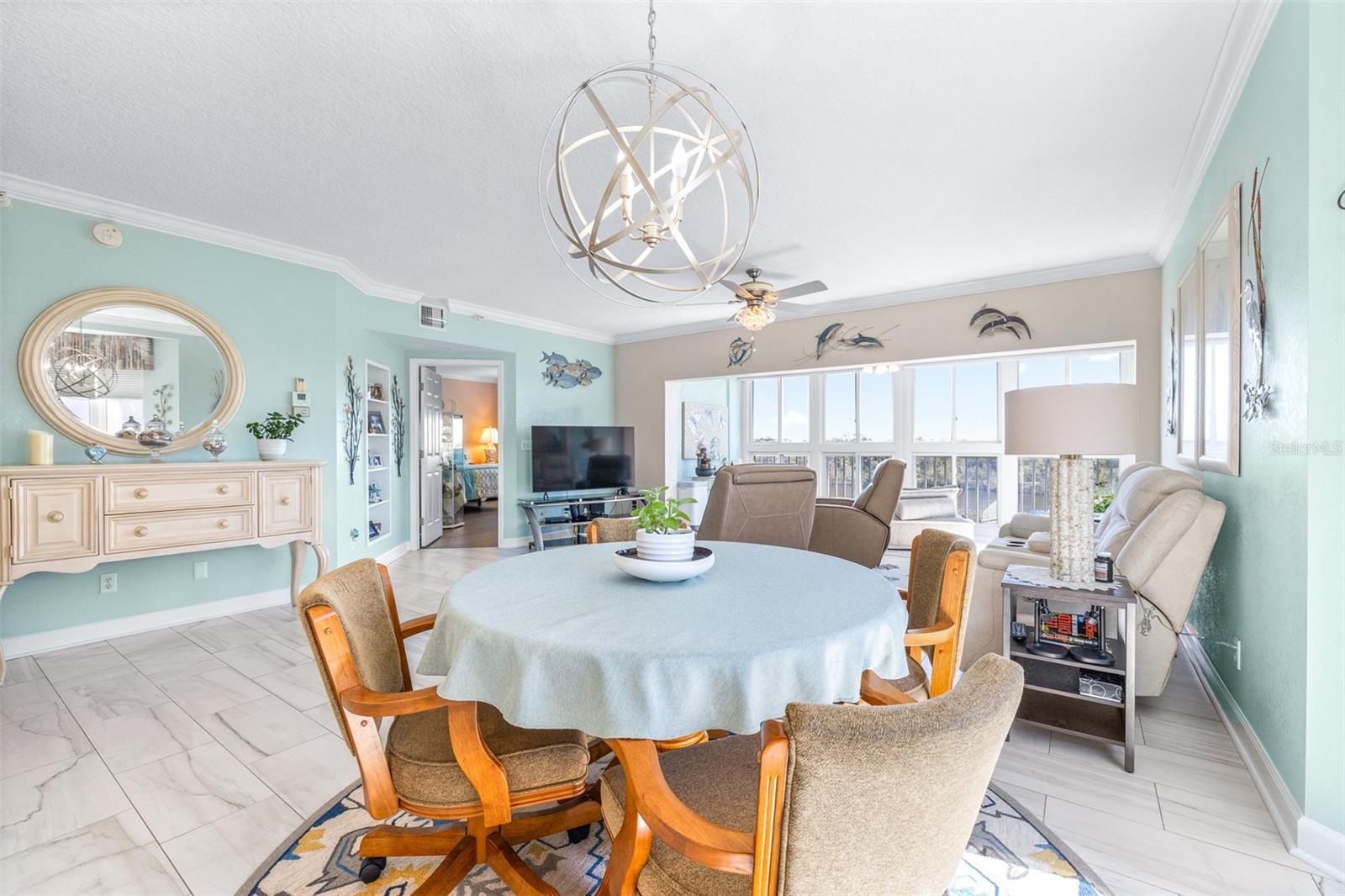 Image 11 of 40 For 6399 Shoreline Drive 4206