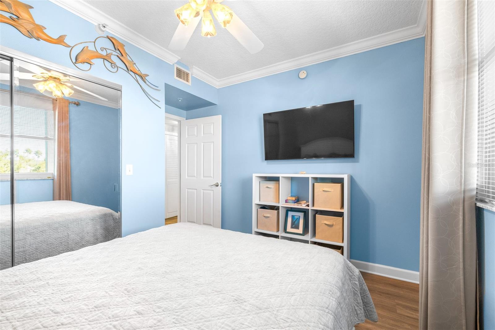 Image 22 of 40 For 6399 Shoreline Drive 4206