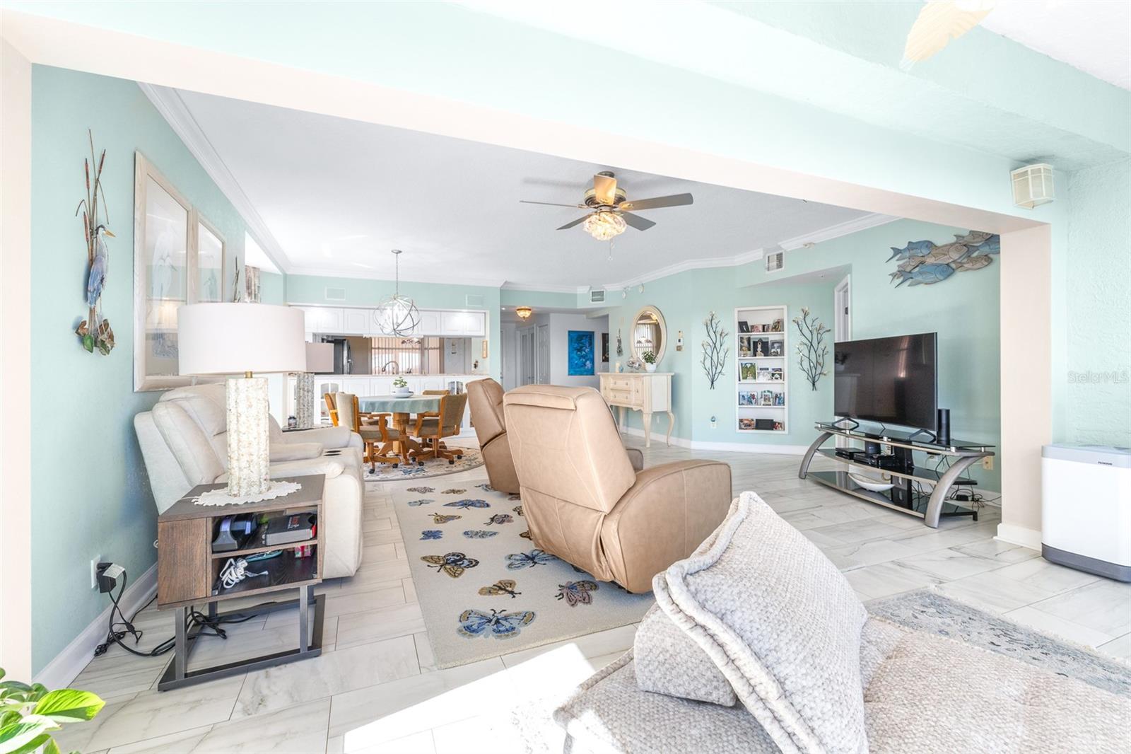 Image 9 of 40 For 6399 Shoreline Drive 4206